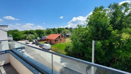 stanovi   Novi Sad  -    Hollywood Hill