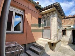 kuće   Jagodina  -    