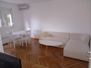 stanovi   Beograd  Karaburma    