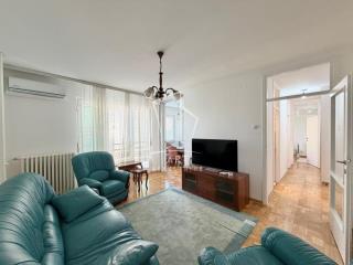 stanovi   Beograd  Savski blokovi (44 45 70 70a)    Jurija Gagarina