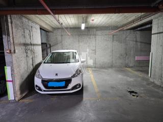 garaža   Beograd  Sutjeska    Rade Končara
