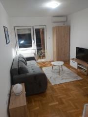 stanovi   Novi Sad  -    