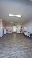 poslovni prostor   Beograd  Kumodraž I II III    Ruža