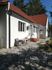 kuće   Beograd  Zemun Gornji grad    Ugrinovačka