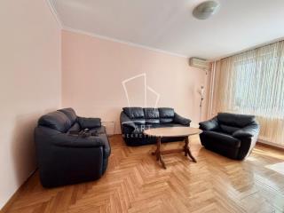 stanovi   Beograd  Sava centar (Blok 19 do 23)    Antifašističke borbe
