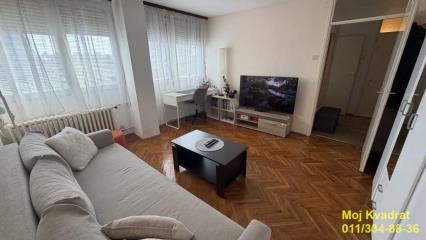 stanovi   Beograd  Šumice    Ustanička