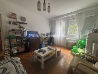 stanovi   Beograd  Šumice    Ustanička