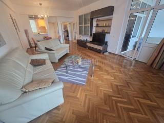 stanovi   Beograd  Novi Beograd Blok 12 (YUBC)    Bulevar Mihajla Pupina