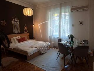 stanovi   Beograd  Politika    Hilandarska