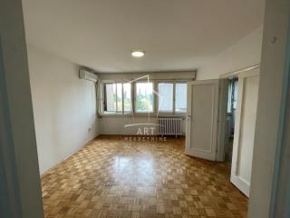 stanovi   Beograd  Mirijevo I II III IV    Petrarkina