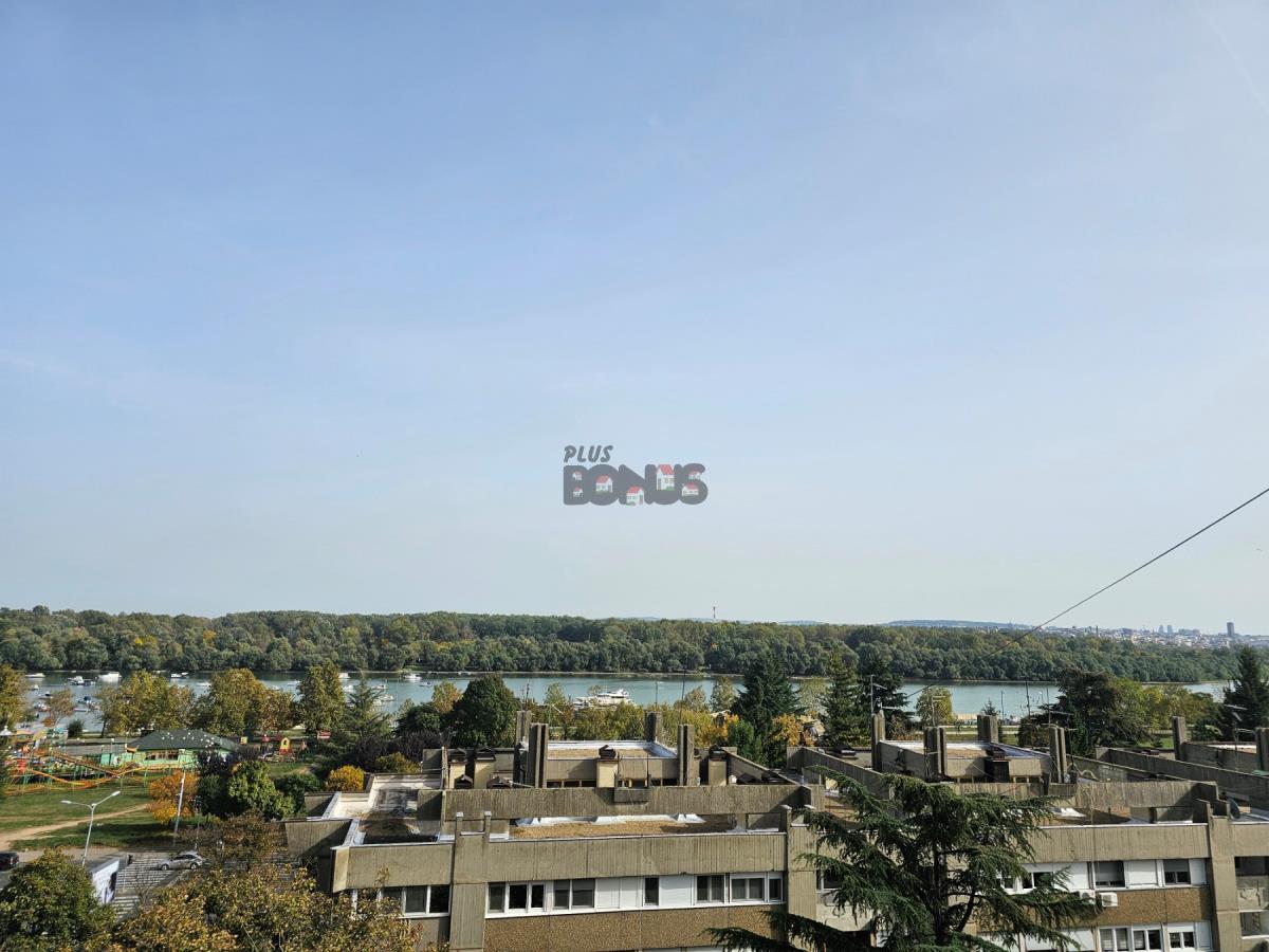 stanovi   Beograd  Hotel Yu i Stari merkator    Džona Kenedija