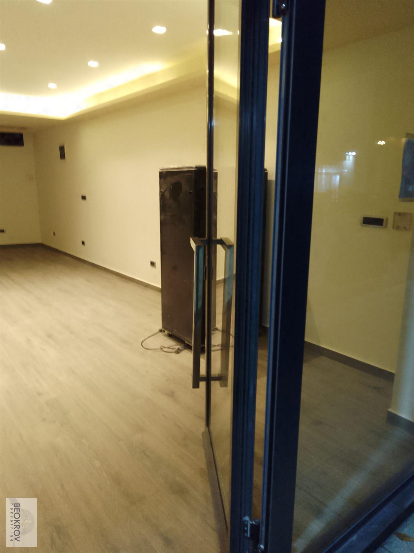 poslovni prostor   Beograd  Čubura