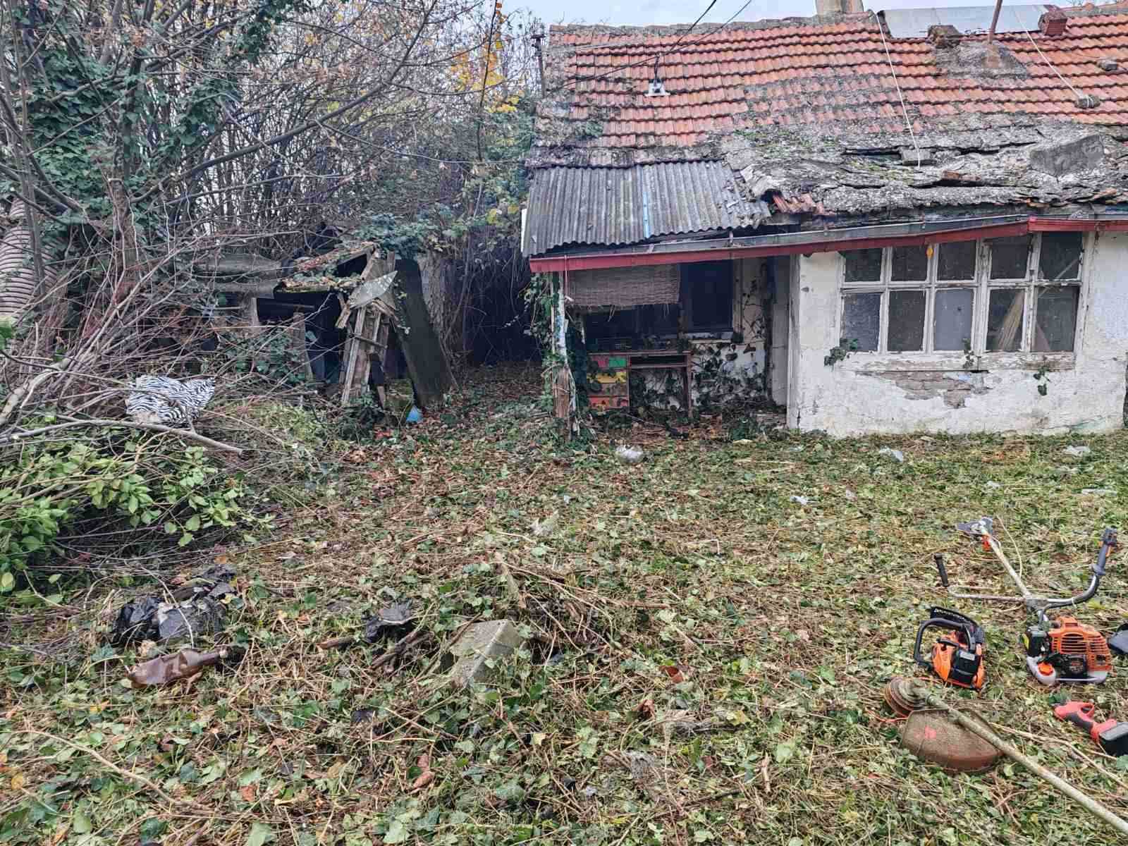 kuće   Beograd  Batajnica    Iriška