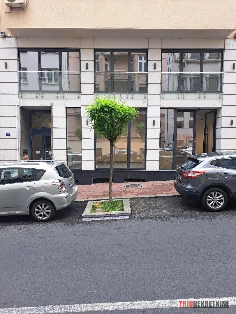  uknjizeni poslovni prostor Stari Grad Centar i Terazije 1250000 evra 