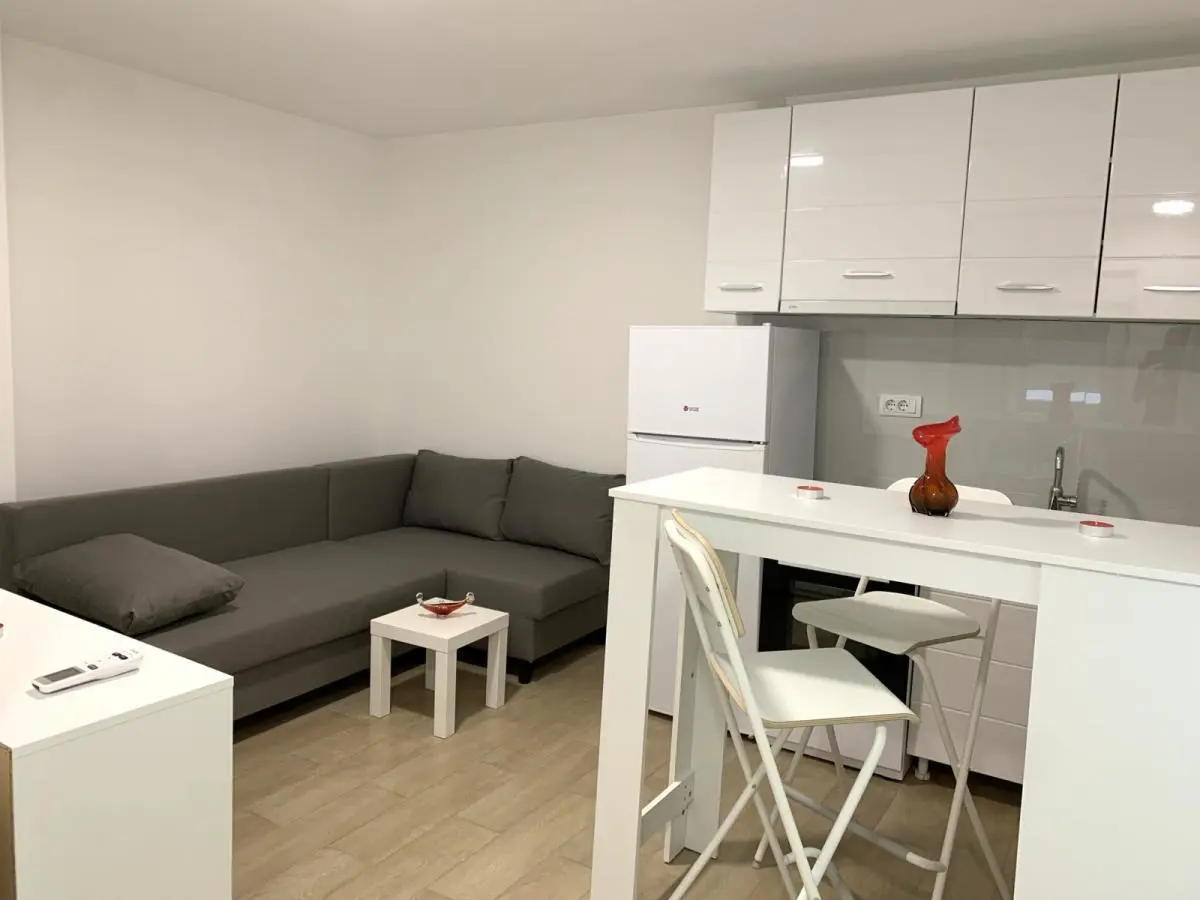 stanovi Beograd Kumodraž  Vojvode Stepa  novogradnja  uknjizeni Garsonjera 