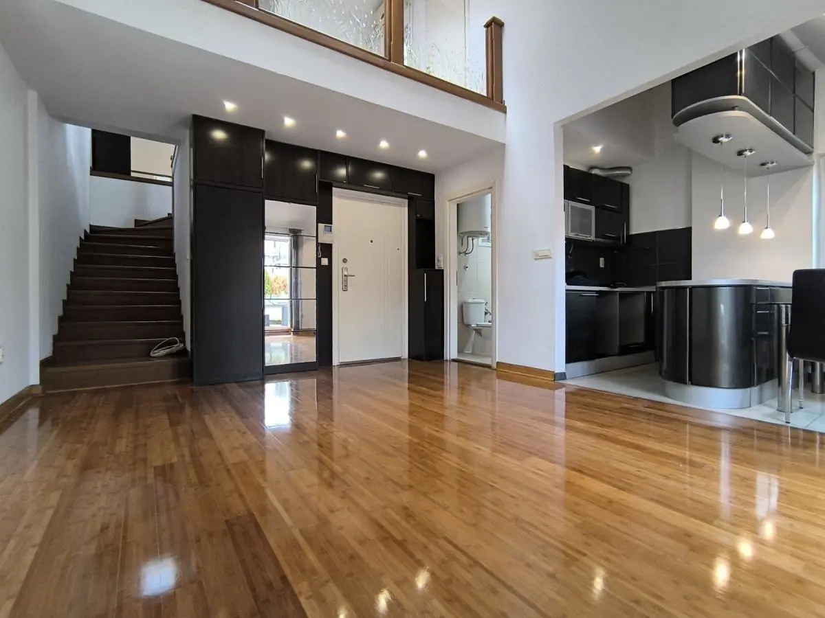 uknjizeni Trosoban stanovi Vračar Hram 292000 evra