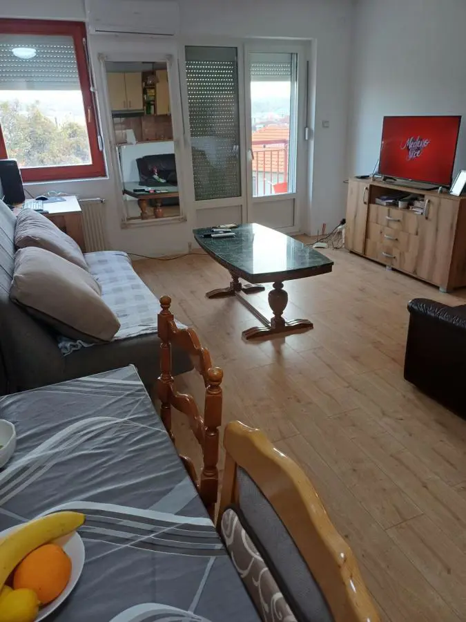 Jednoiposoban stanovi Zvezdara Mirijevo I II III IV 90000 evra 