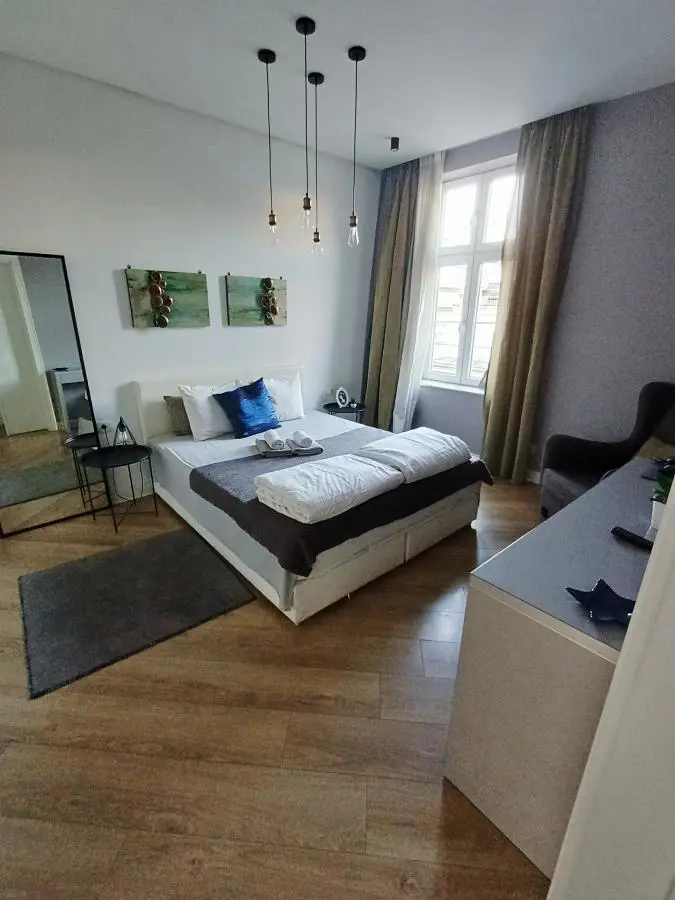  uknjizeni Trosoban stanovi Stari Grad - 459000 evra 