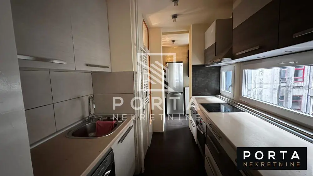 Beograd Novi Beograd Trosoban stanovi 1000 evra 