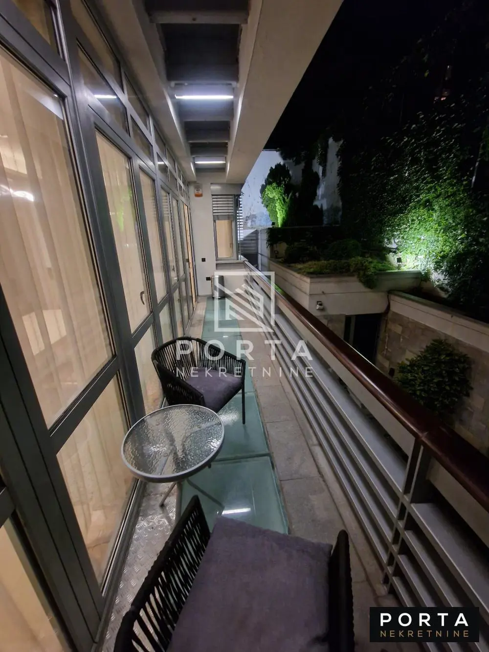 Beograd Savski venac Četvorosoban stanovi 2500 evra 