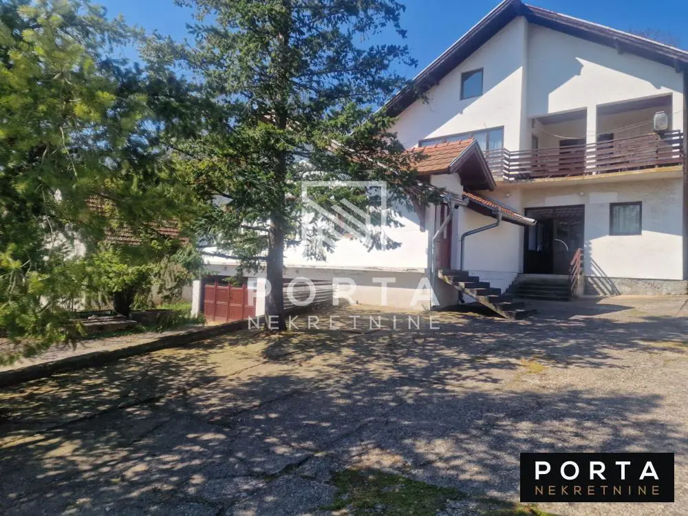 Beograd Barajevo kuće 157000 evra 