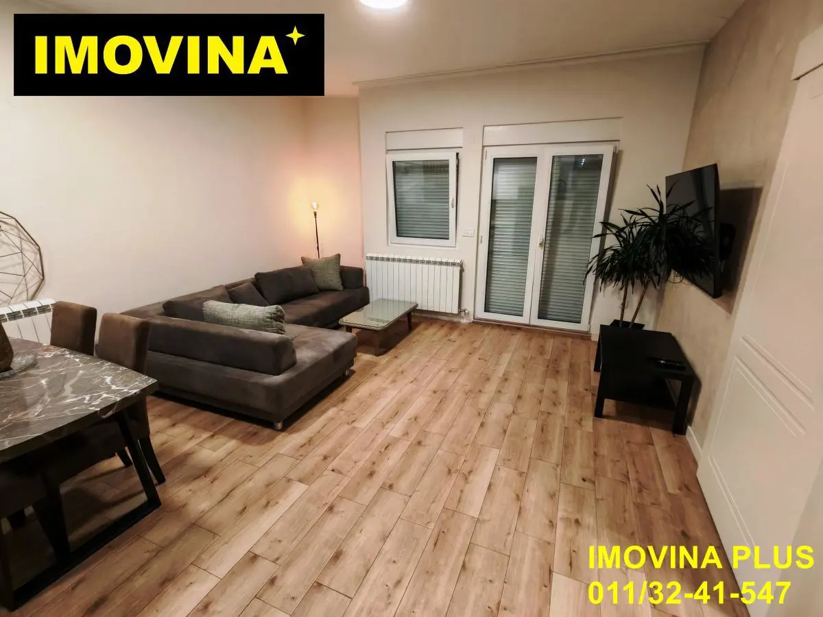  uknjizeni Dvoiposoban stanovi Zemun Zemun polje centar 600 evra 