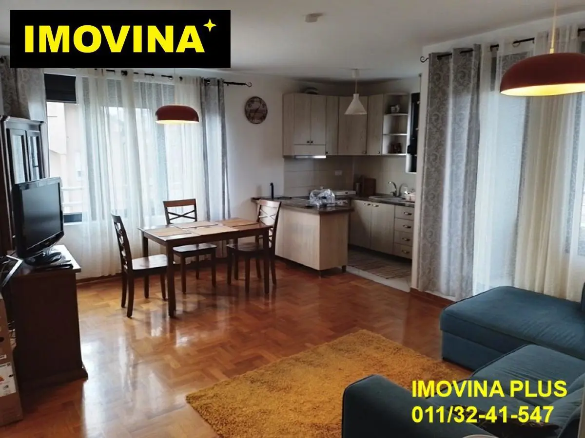  novogradnja Trosoban stanovi Zemun - 550 evra 