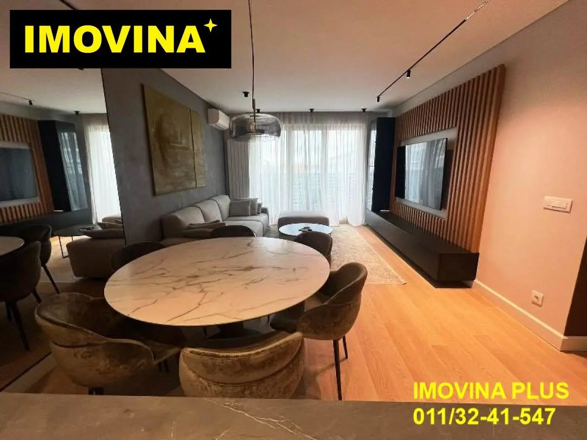  uknjizeni  novogradnja Trosoban stanovi Novi Beograd Hotel Yu i Stari merkator 465000 evra 