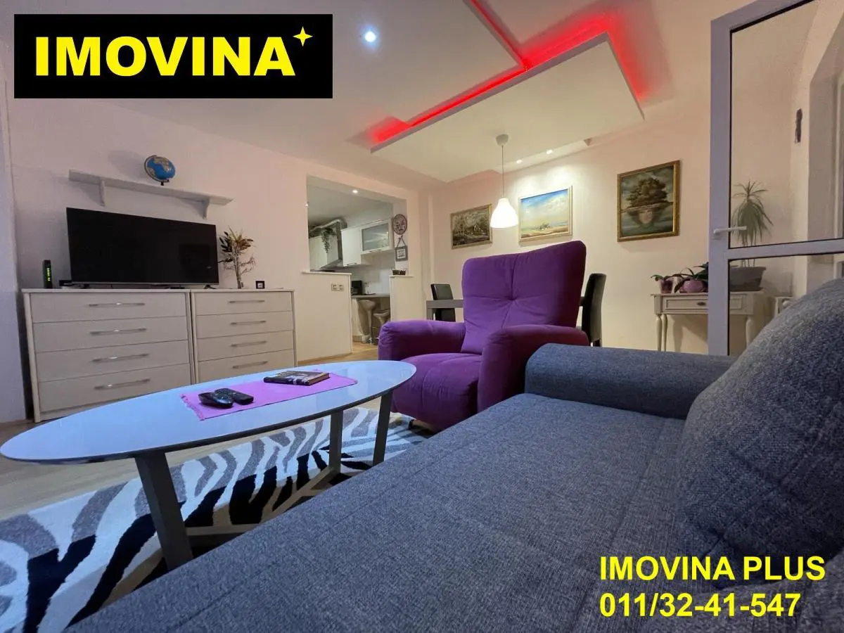 Novi Sad Centar  uknjizeni Trosoban stanovi 250000 evra 