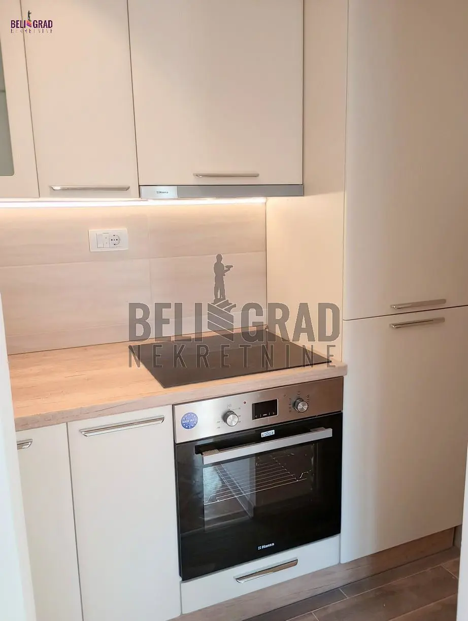 Beograd Palilula Trosoban stanovi 1100 evra 