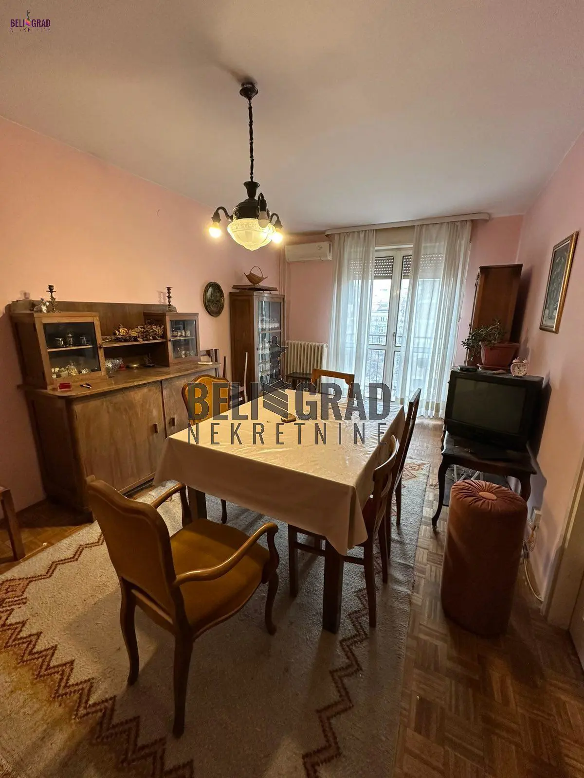 Beograd Stari Grad Dvosoban stanovi 600 evra 