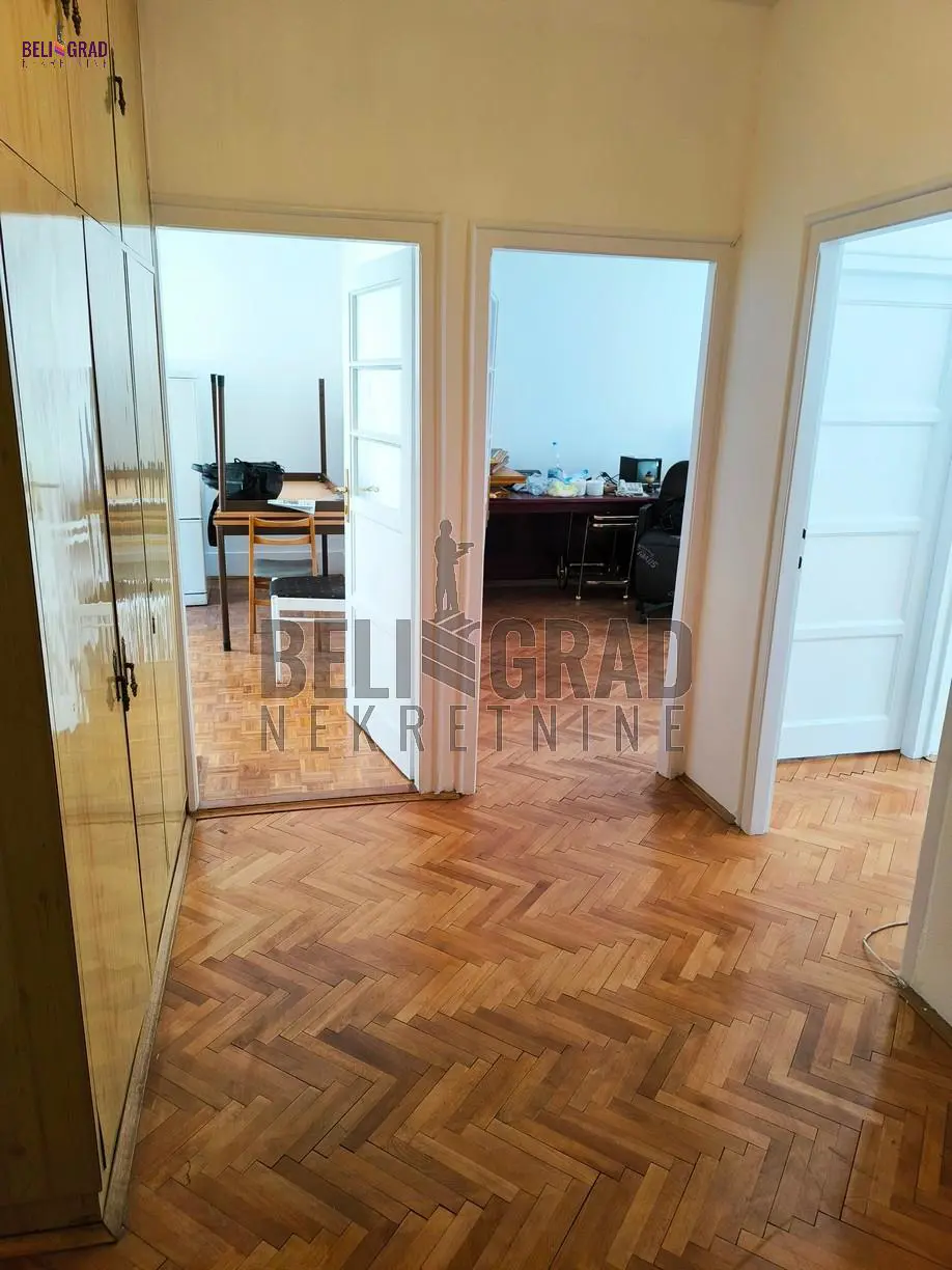 Beograd Savski venac Trosoban stanovi 1200 evra 