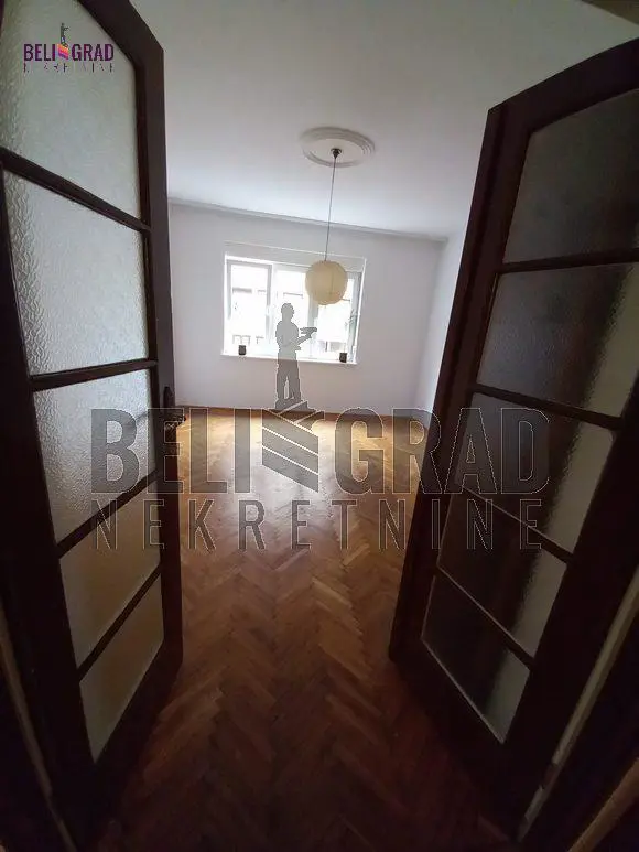 Beograd Savski venac  uknjizeni Četvorosoban stanovi 310000 evra 