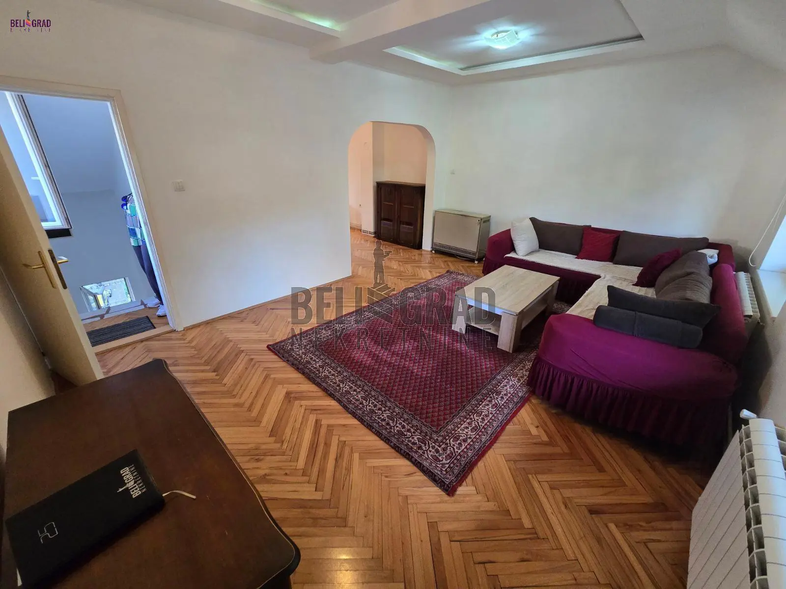 Dvosoban stanovi Zemun Zemun centar 450 evra 