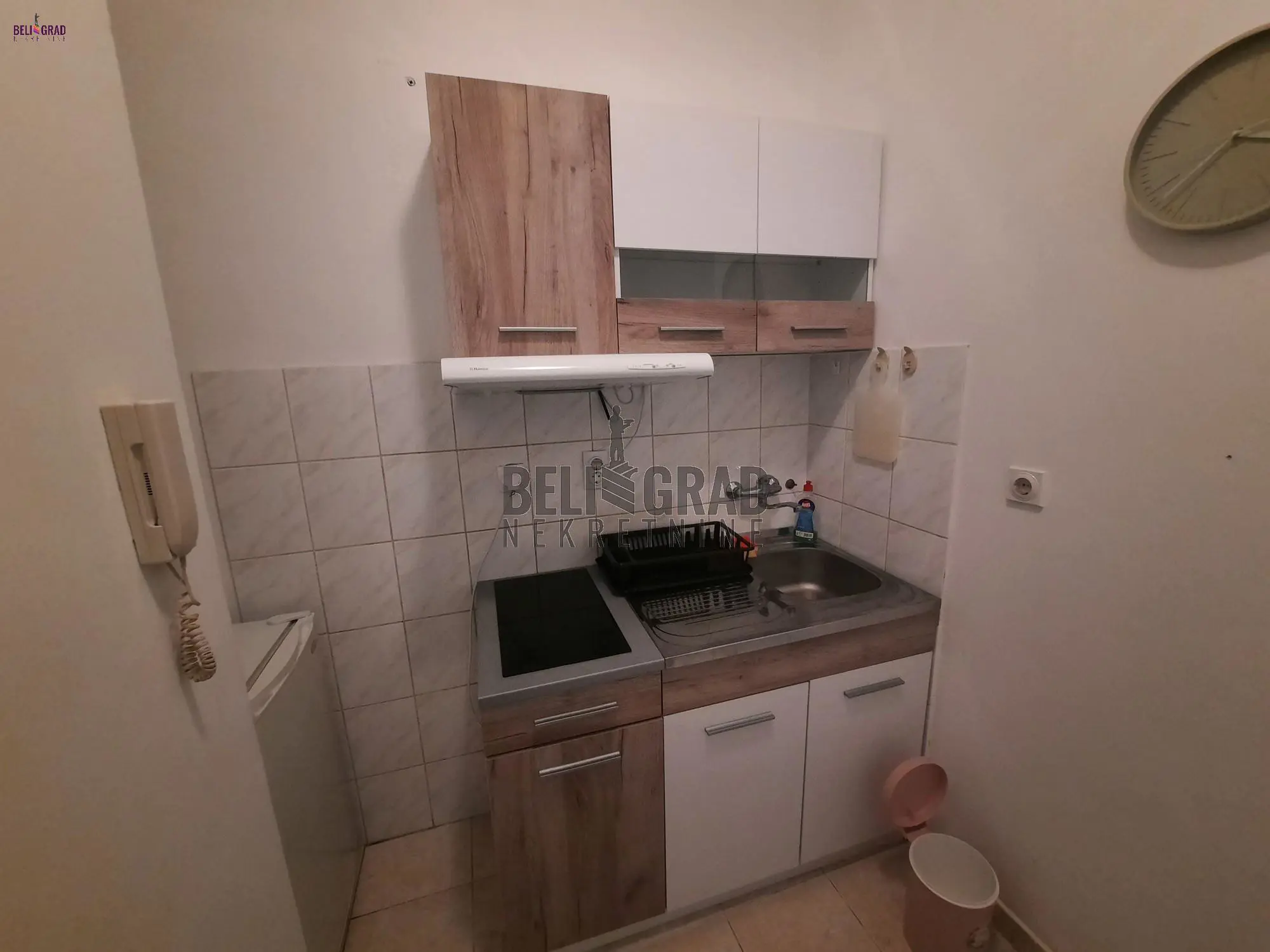 Jednosoban stanovi Zvezdara Vukov spomenik 83000 evra 