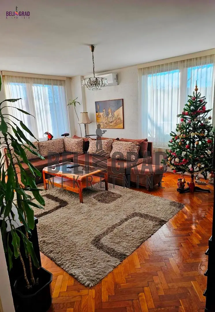 Trosoban stanovi  Novi Beograd 235000 evra 