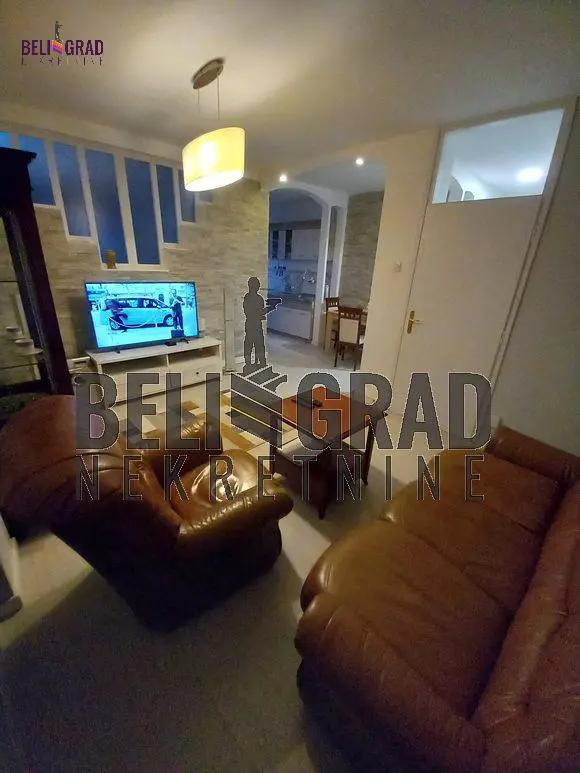 Trosoban stanovi Novi Beograd Sava centar (Blok 19 do 23) 249000 evra 