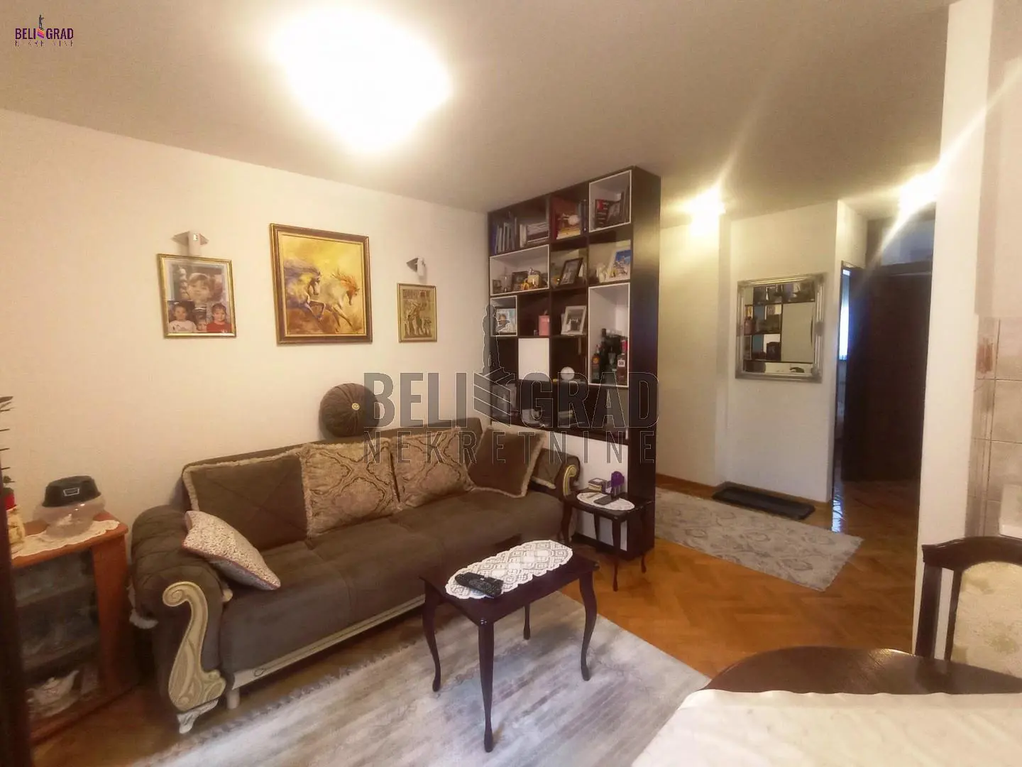 stanovi Beograd Vardarska  uknjizeni Trosoban 