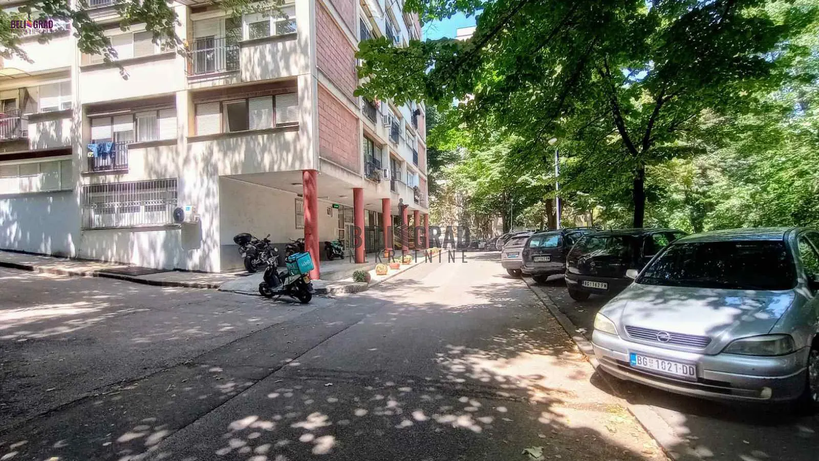 Dvosoban stanovi Voždovac Autokomanda 700 evra 