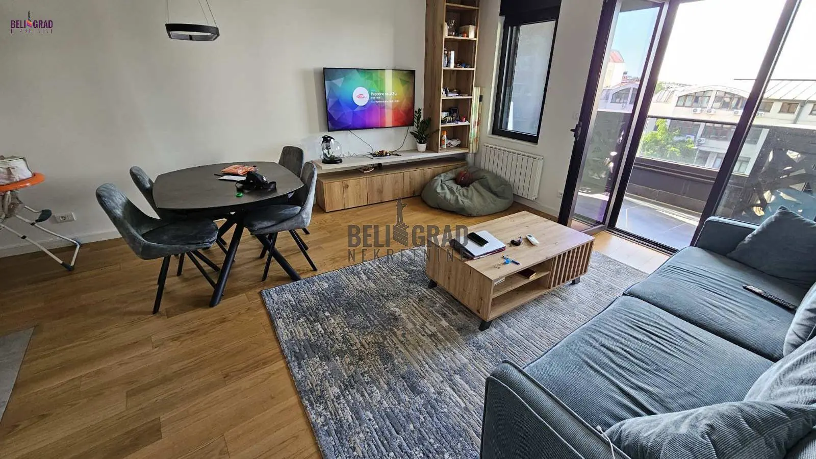 Beograd Voždovac Četvorosoban stanovi 330000 evra 