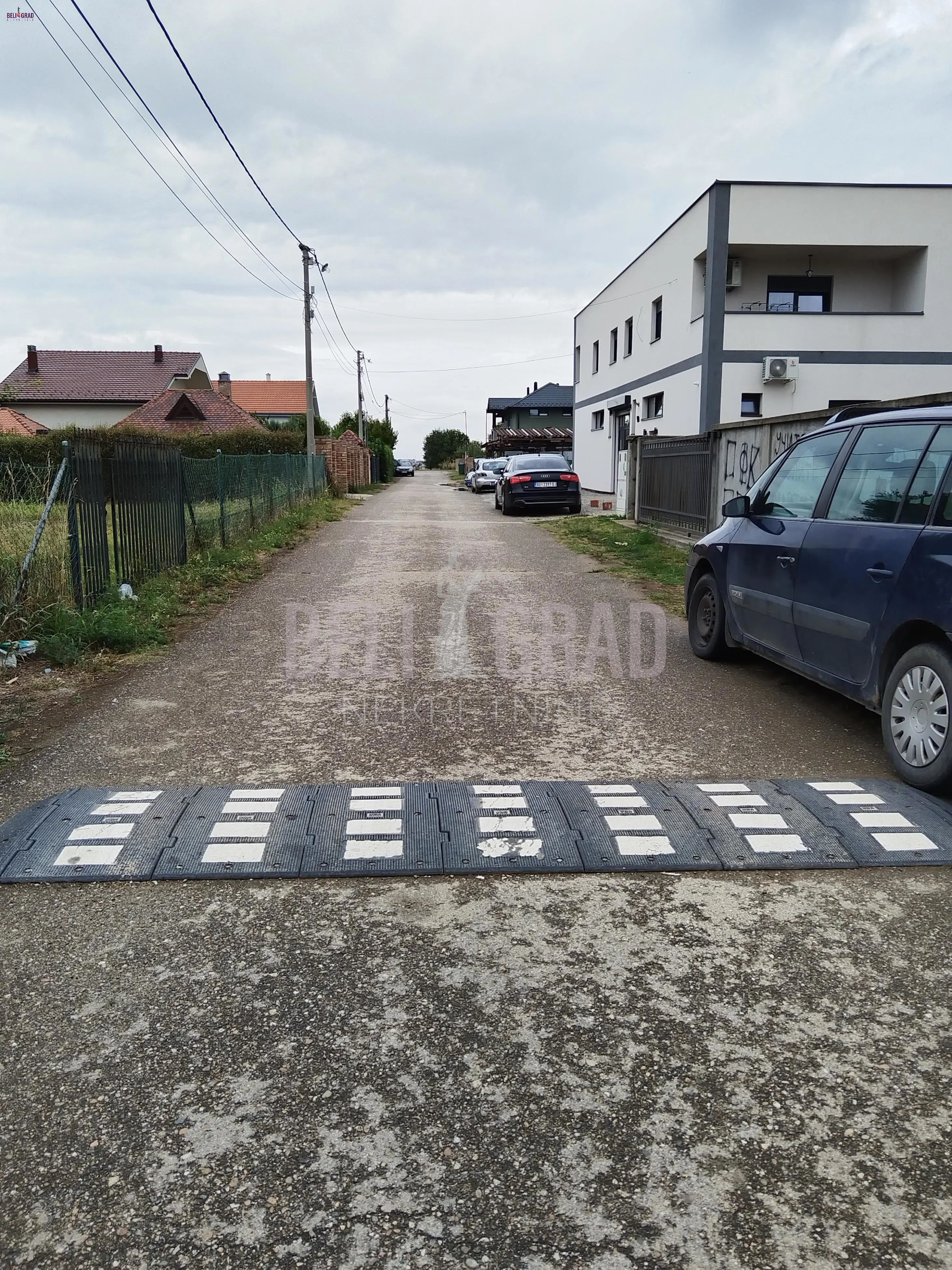 Četvorosoban stanovi Surčin Ledine 200000 evra 