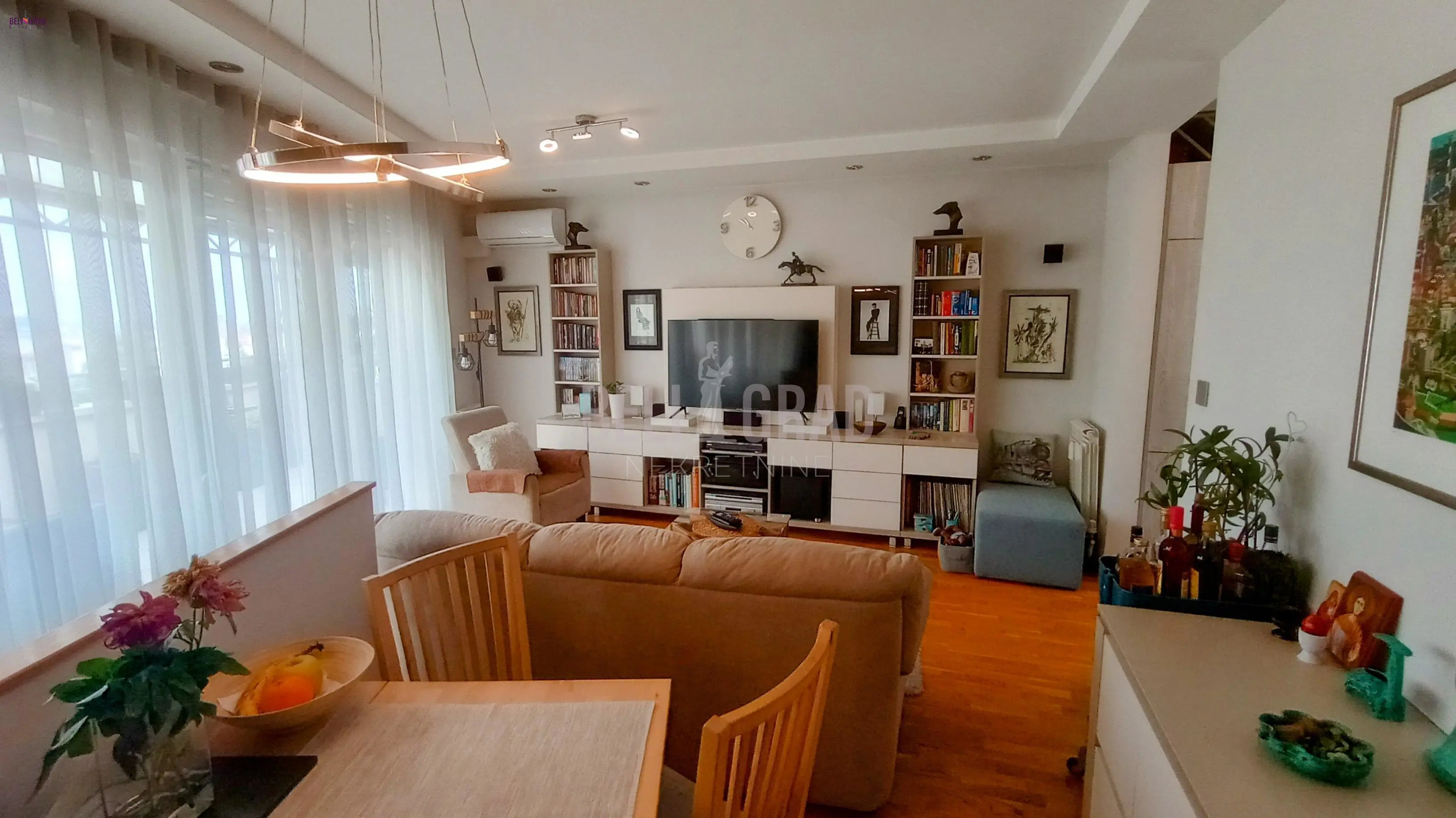 uknjizeni  novogradnja Trosoban stanovi Zvezdara Ðeram 265000 evra