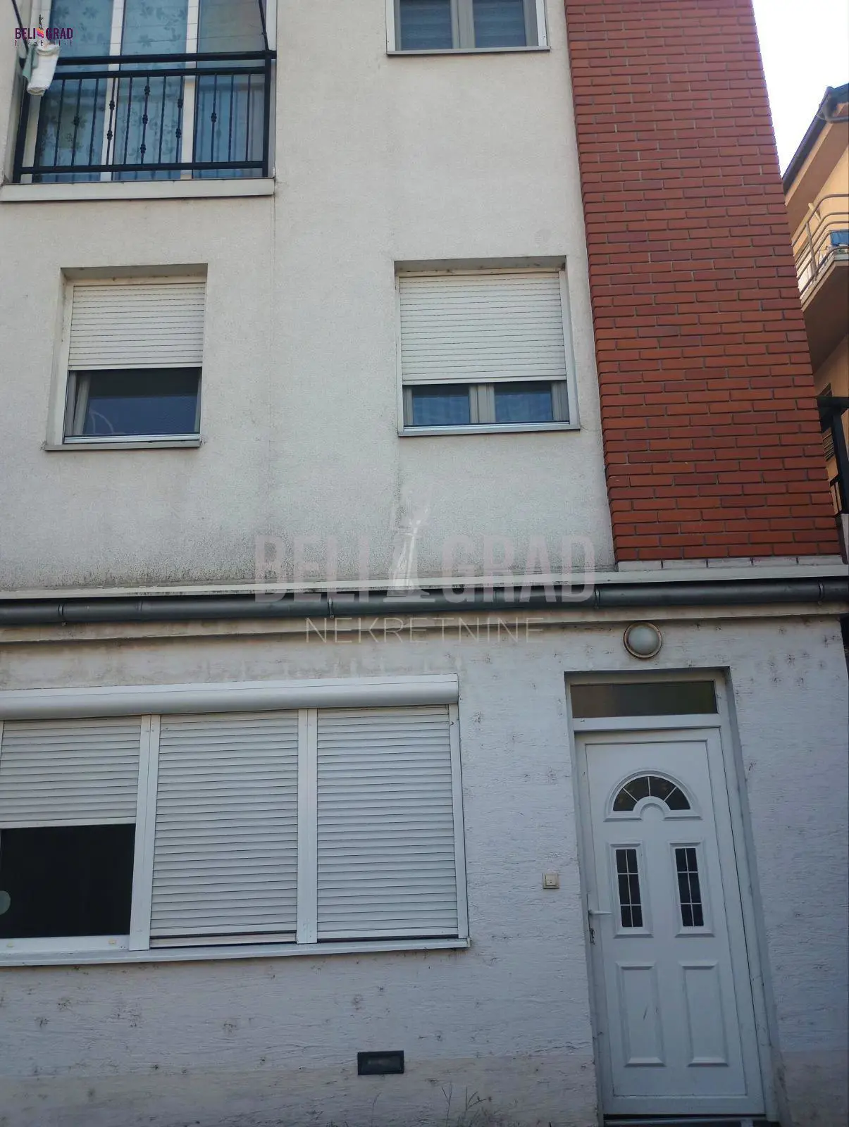 uknjizeni Jednosoban stanovi Zemun Batajnica 57000 evra