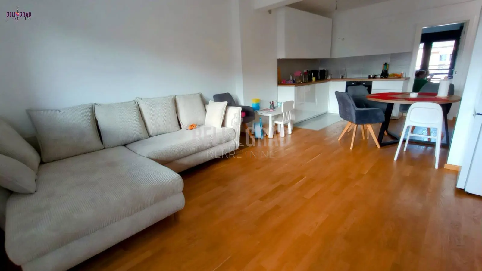 Beograd Palilula  uknjizeni Trosoban stanovi 230000 evra