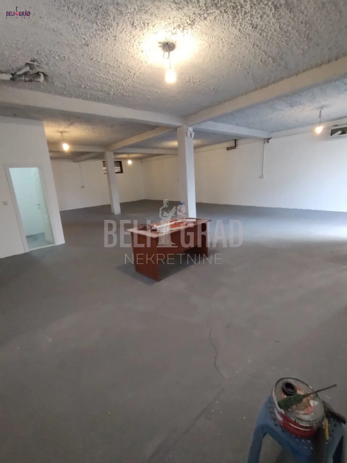 lokal i skladišta Beograd Stojana Dečermića  novogradnja  uknjizeni 