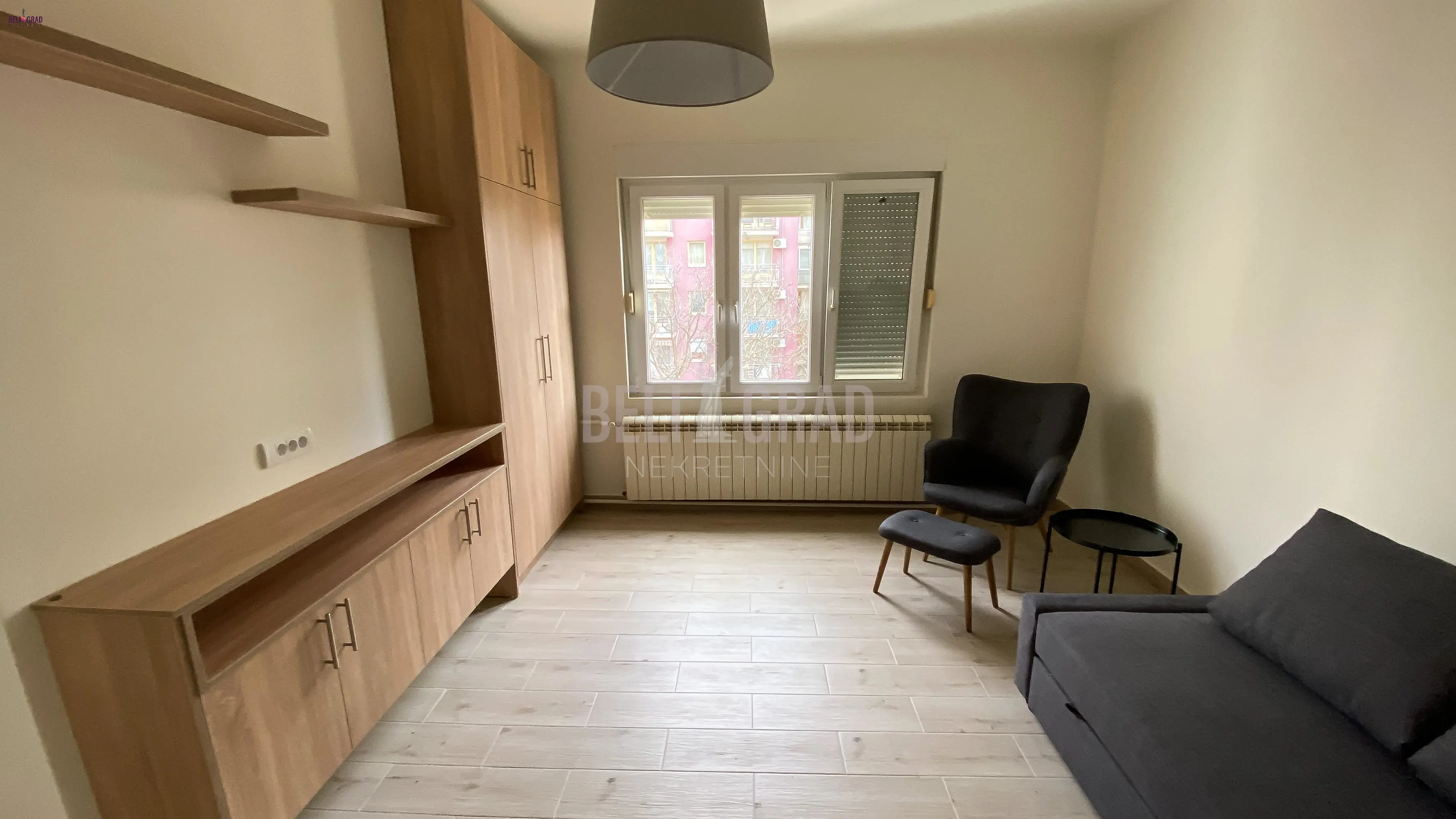 Dvosoban stanovi  Crveni krst 480 evra 