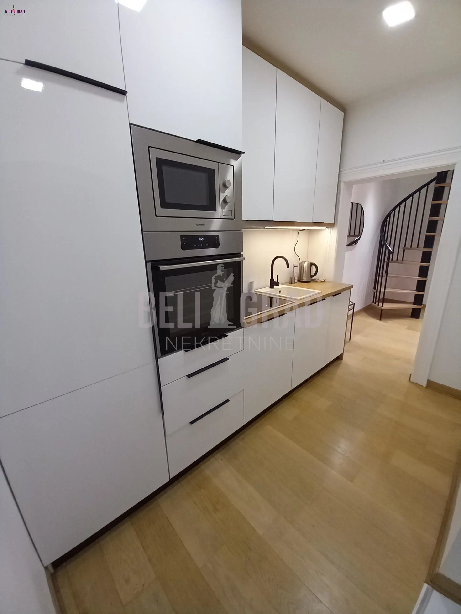  uknjizeni Dvosoban stanovi Stari Grad Zeleni venac 169000 evra 