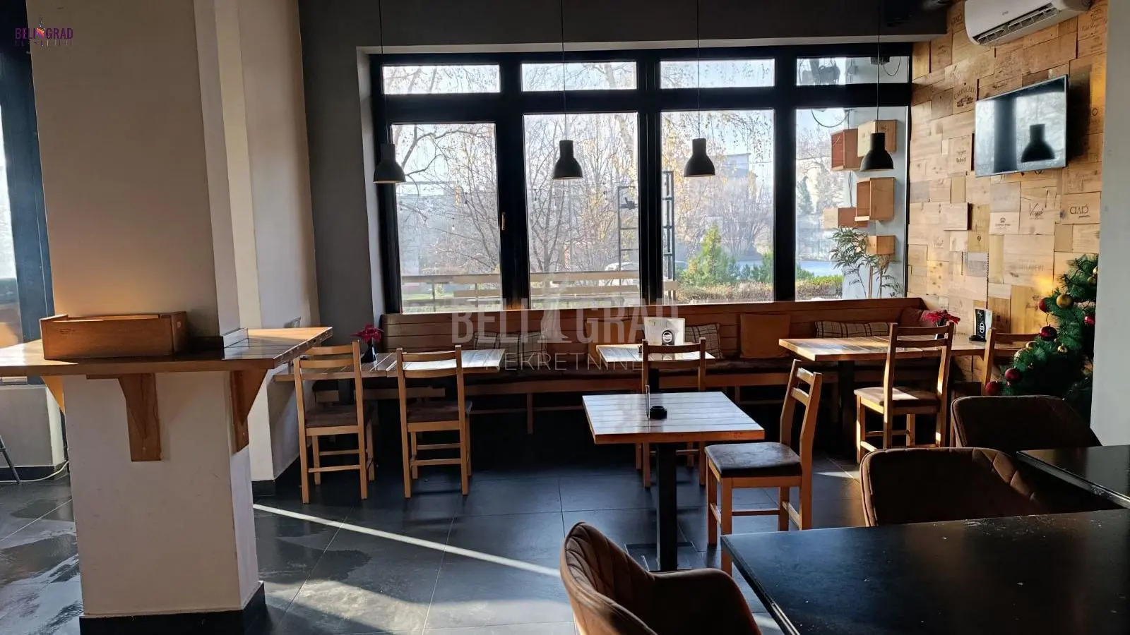 Beograd  lokal i skladišta 380000 evra 