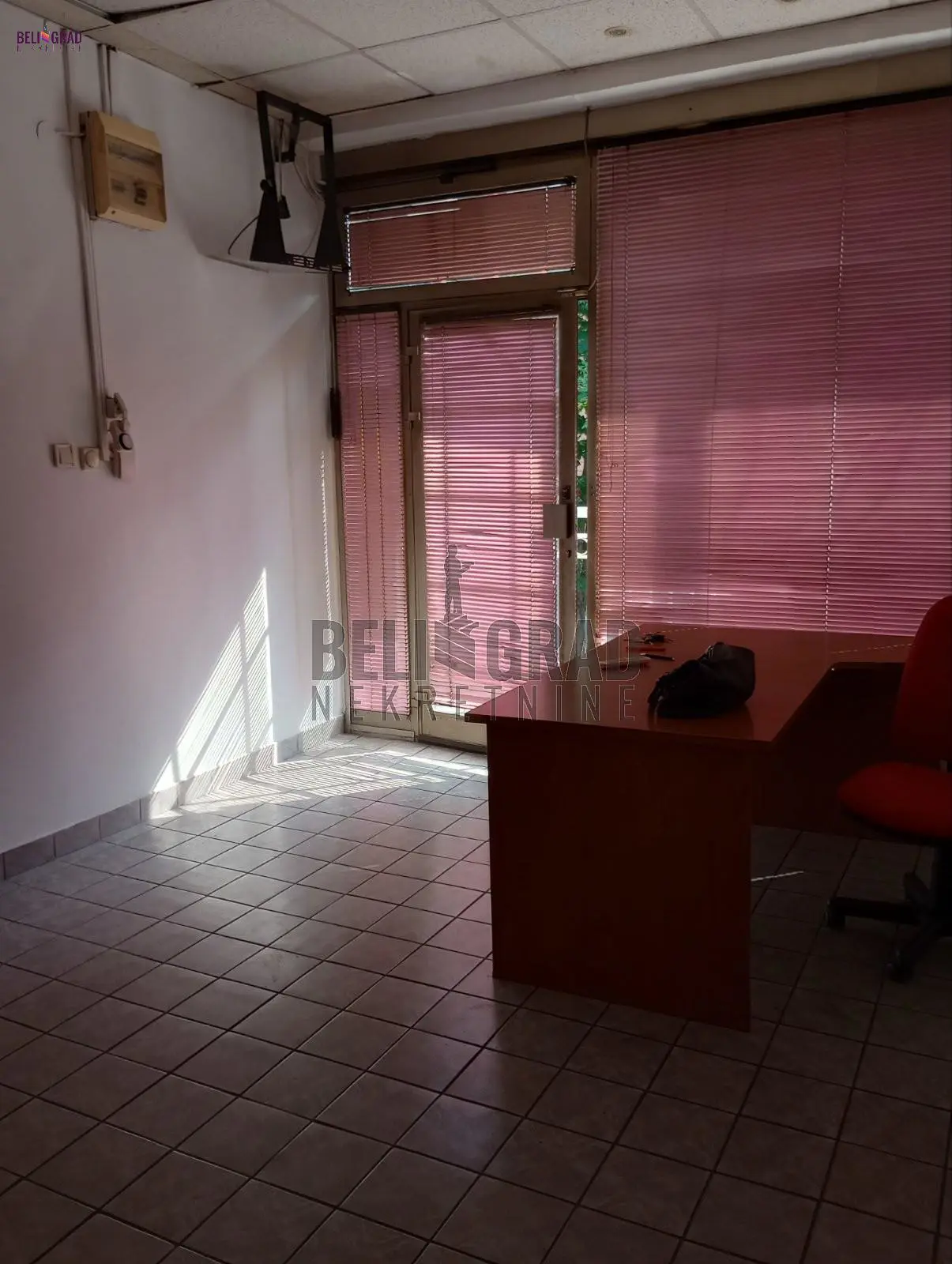 poslovni prostor Čukarica Banovo brdo 250 evra 