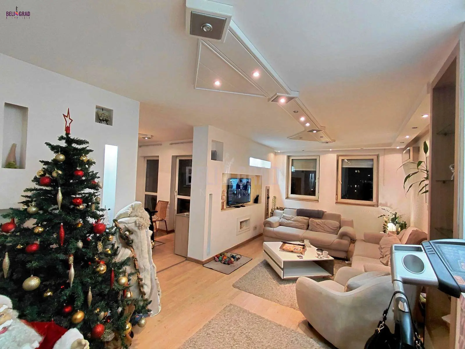 Beograd Novi Beograd Petosoban stanovi 450000 evra 